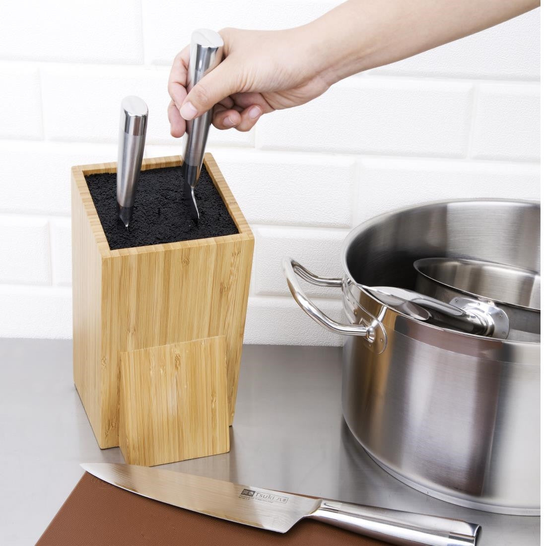 Vogue Wooden Universal Knife Block CP862