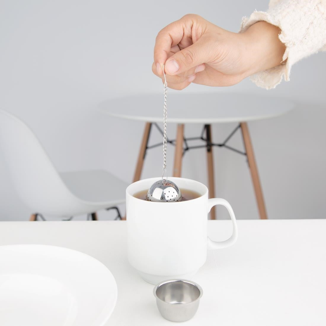 Olympia Oval Stainless Steel Tea Strainer 40(Ø) x 55(H)mm DF898