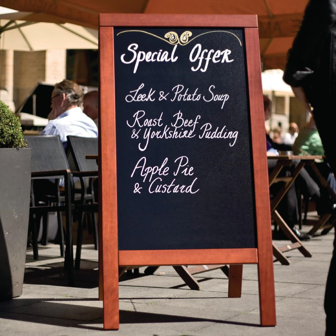 Securit Duplo Pavement Board 1350 x 700mm Mahogany P514