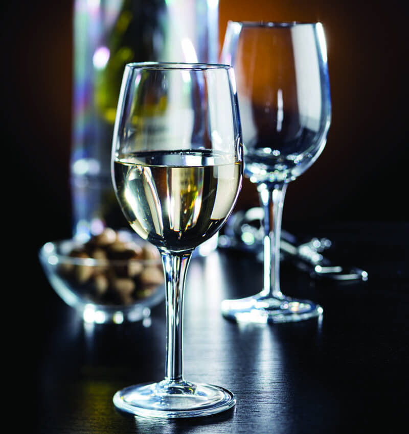 Full shot of Imperial Plus Wine Goblet 11 oz with content