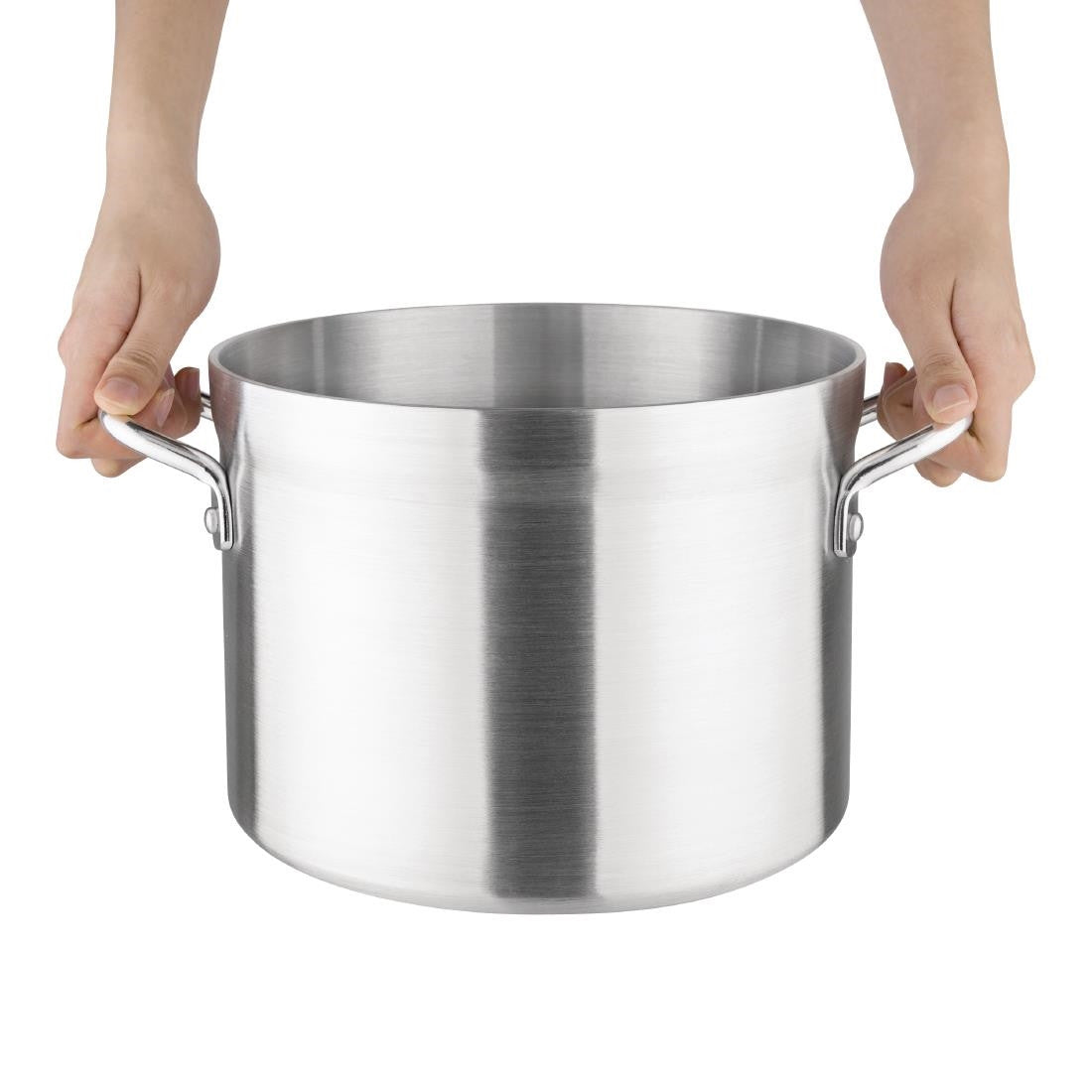 Vogue Deep Boiling Pot 7.6Ltr in hand.