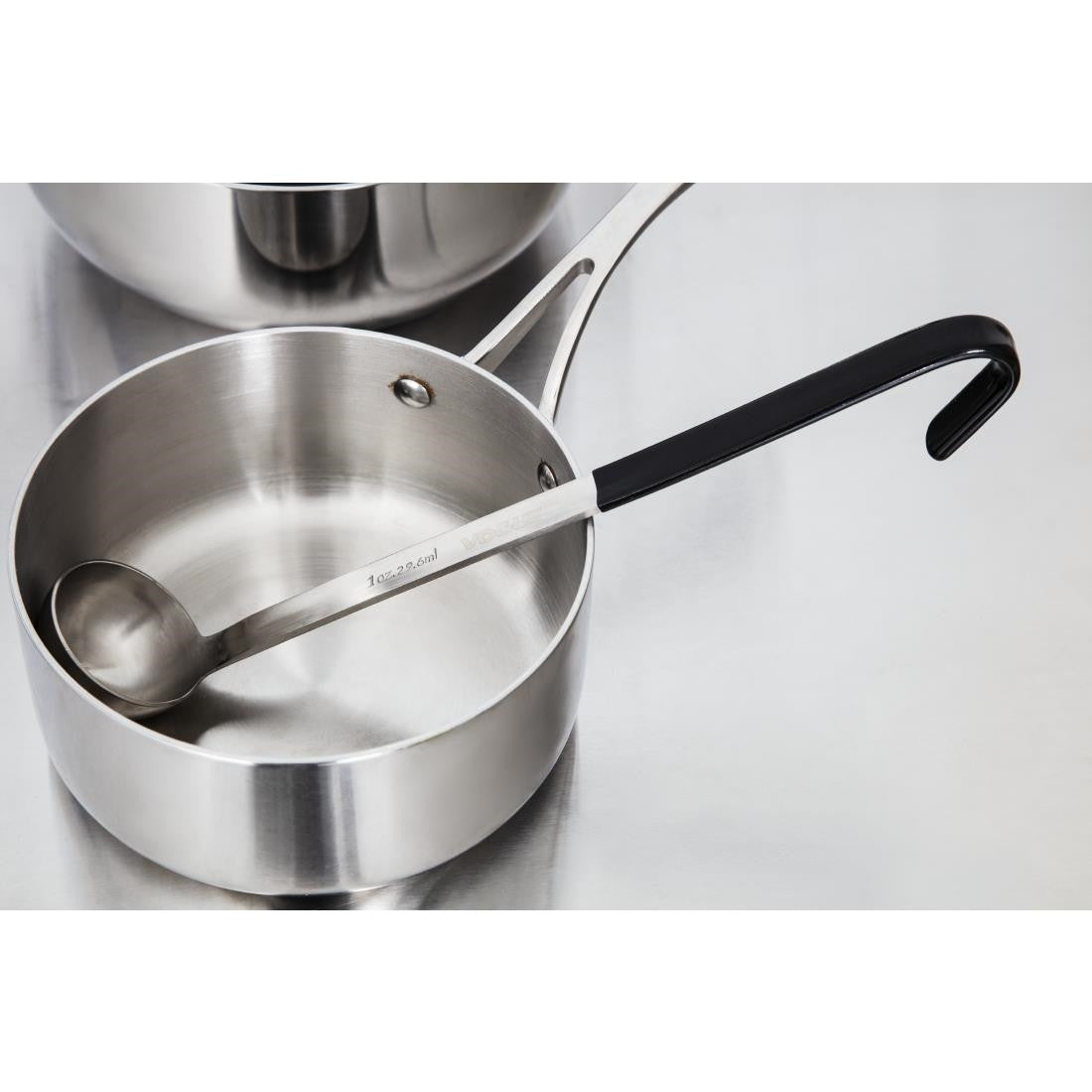 Vogue Heavy Duty Colour Coded Ladle Black 30ml CD144