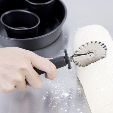 Vogue Dough Cutter CF925