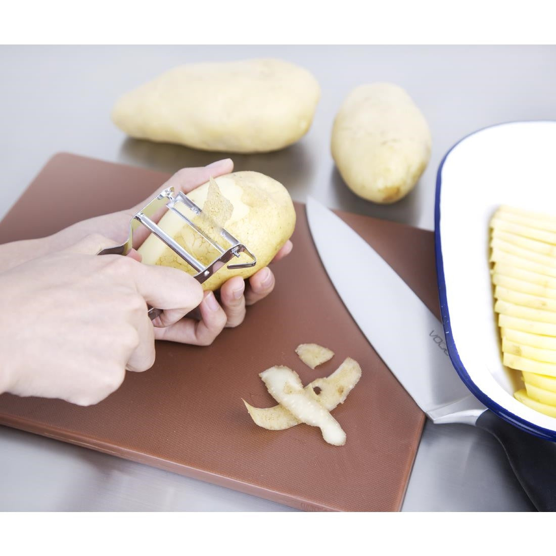 Vogue Serrated Speed Peeler CF938