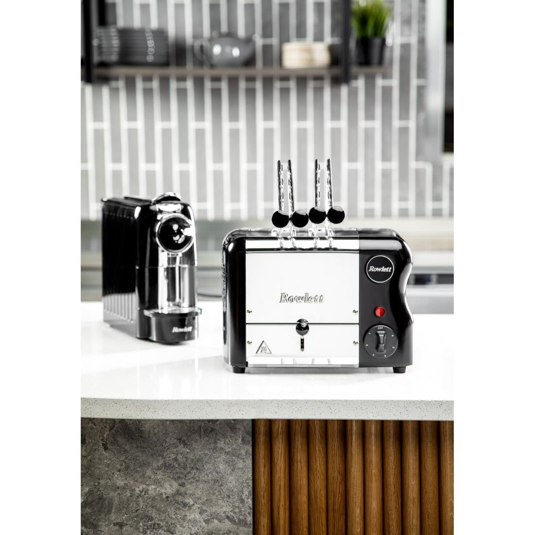 Rowlett Esprit 2 Slot Toaster Jet Black w/2 Additional Elements & Sandwich Cage CH179