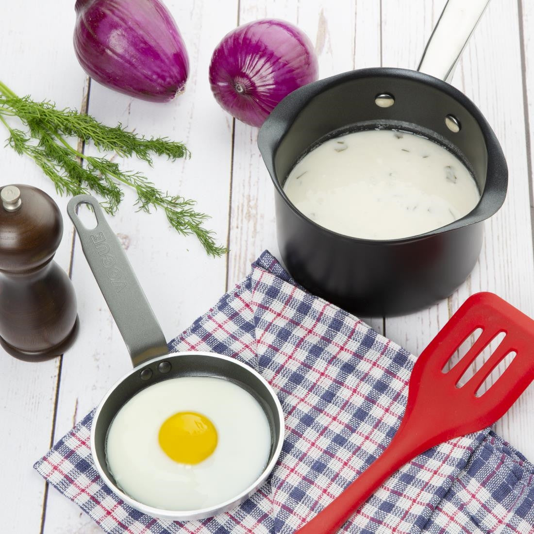 Vogue Non Stick Milk Pan 140mm CN949