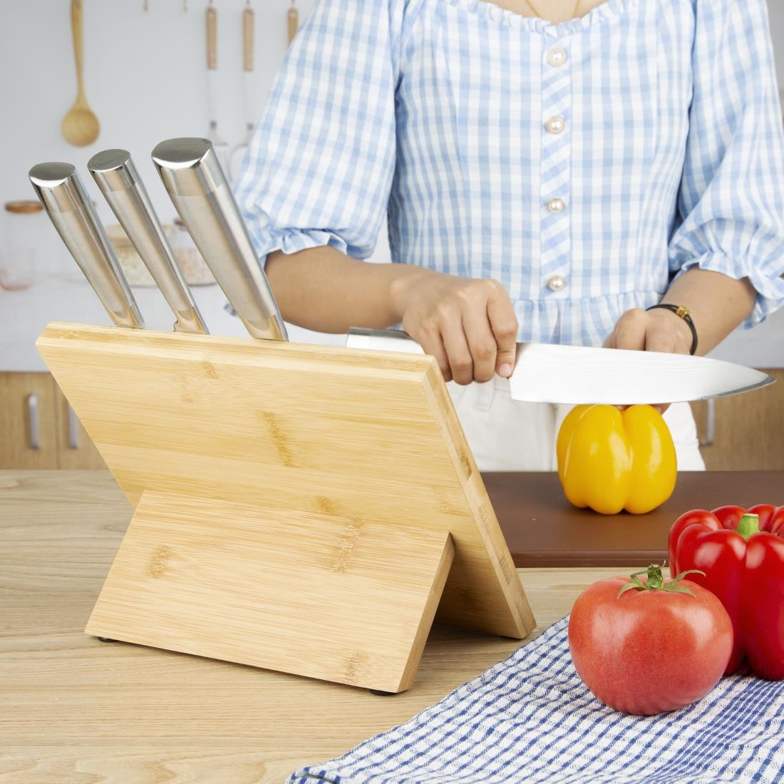 Vogue Wooden Magnetic Knife Stand 245mm CP864