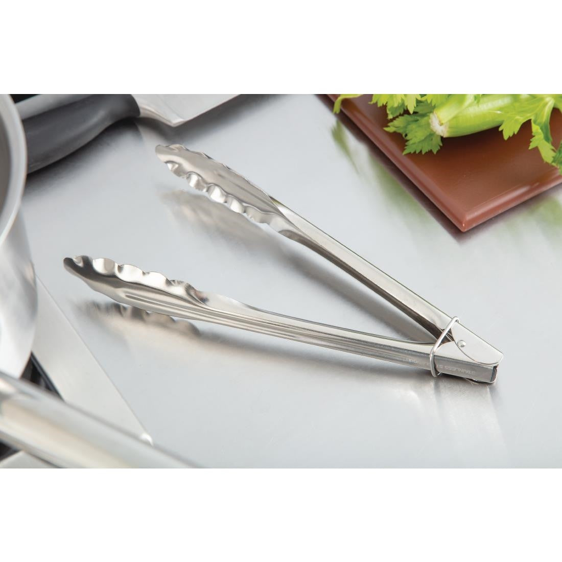 Nisbets Essentials Catering Tongs 245mm DF668