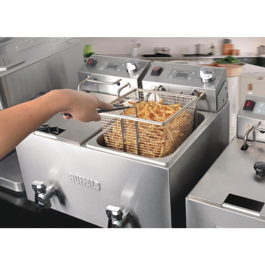 Buffalo Twin Tank Twin Basket 2x8Ltr Countertop Fryer with Timers 2x2.9kW FC375