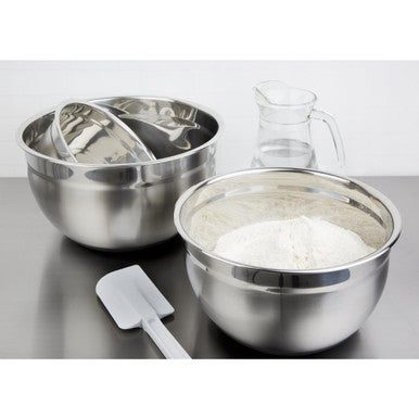 Vogue Stainless Steel Mixing Bowl with Silicone Base 5Ltr GG022
