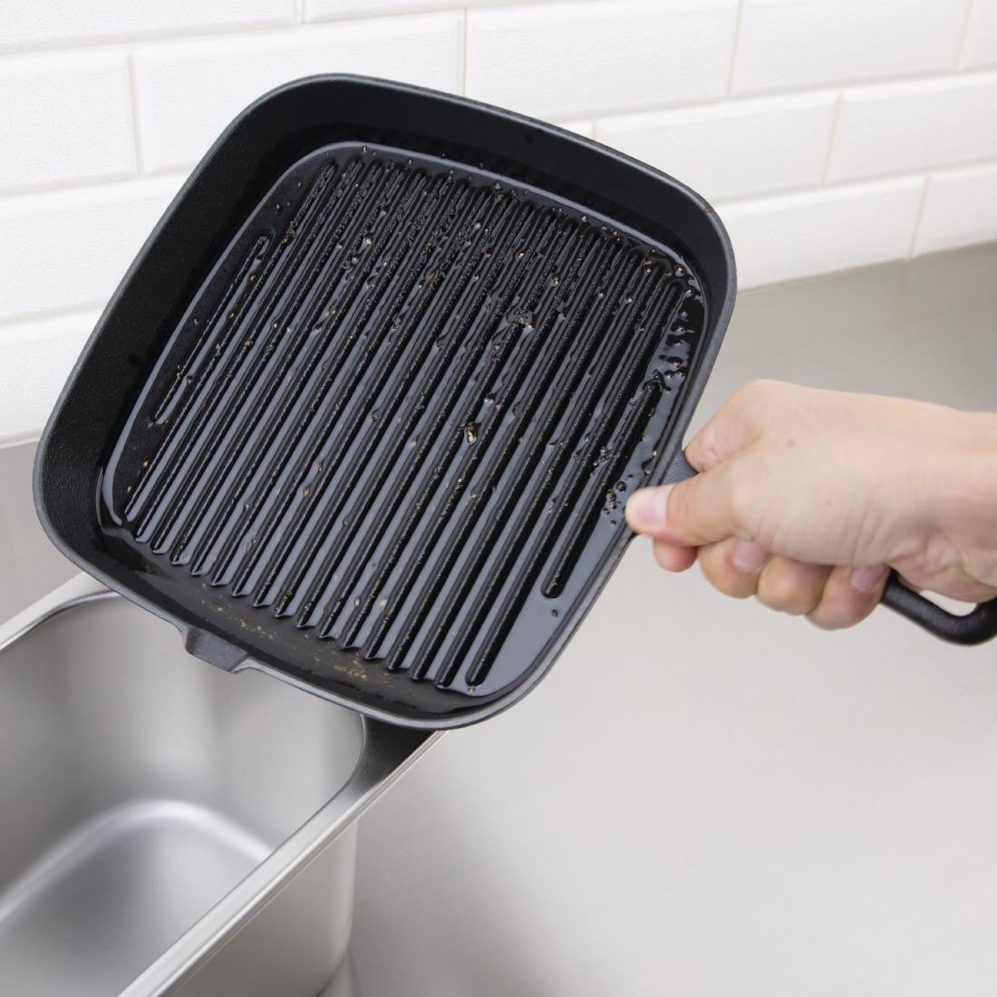 Vogue Square Cast Iron Ribbed Skillet Pan 241mm M653