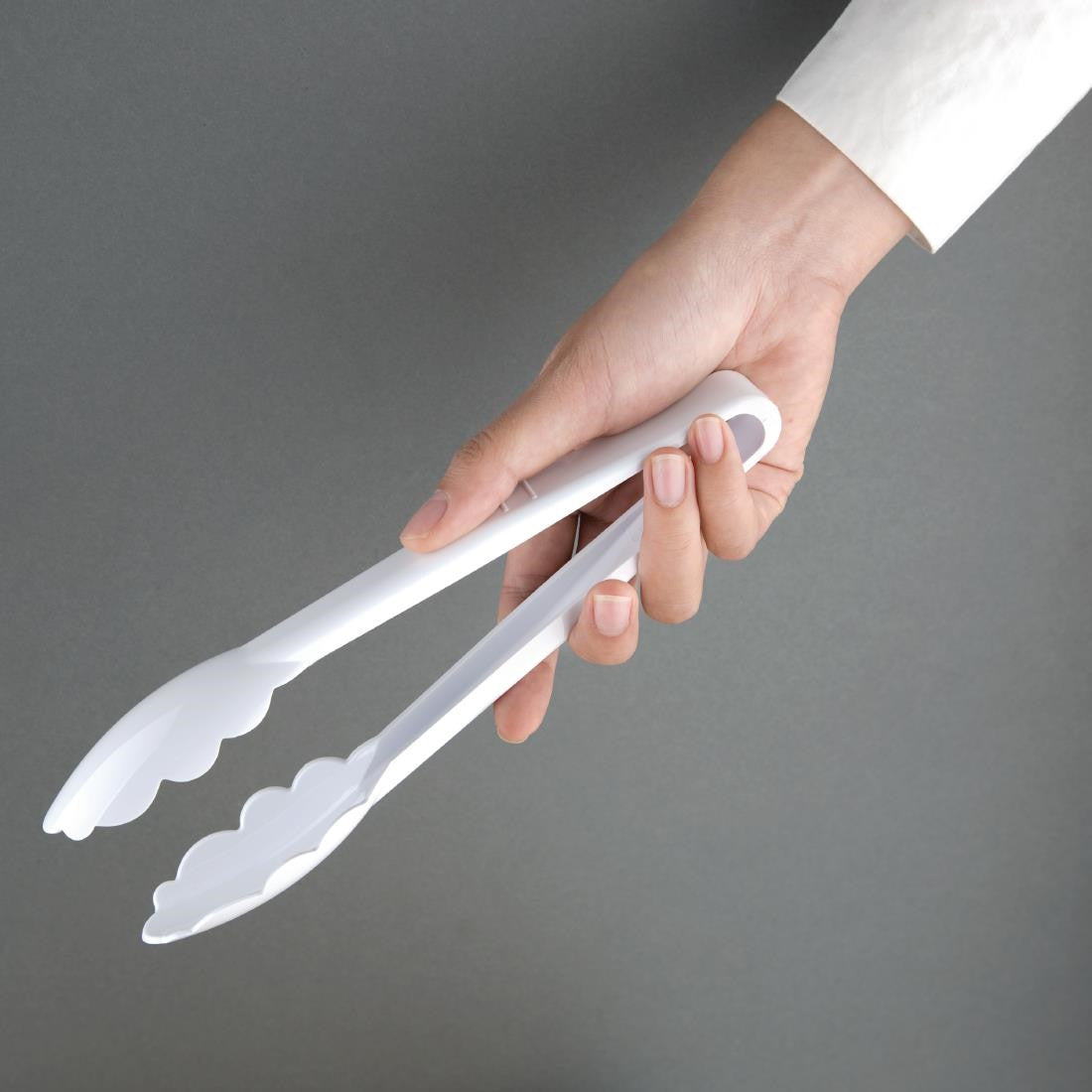 Vogue White Tongs 9" P941